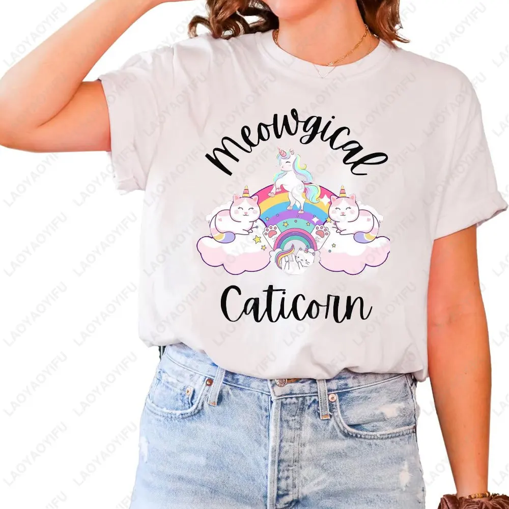 

Cute Unicorns Cat Adorable Smiling Rainbow Classic T Shirt Funny T-Shirts Hip Hop Tee Cotton Unisex Clothing Kawaii Clothes