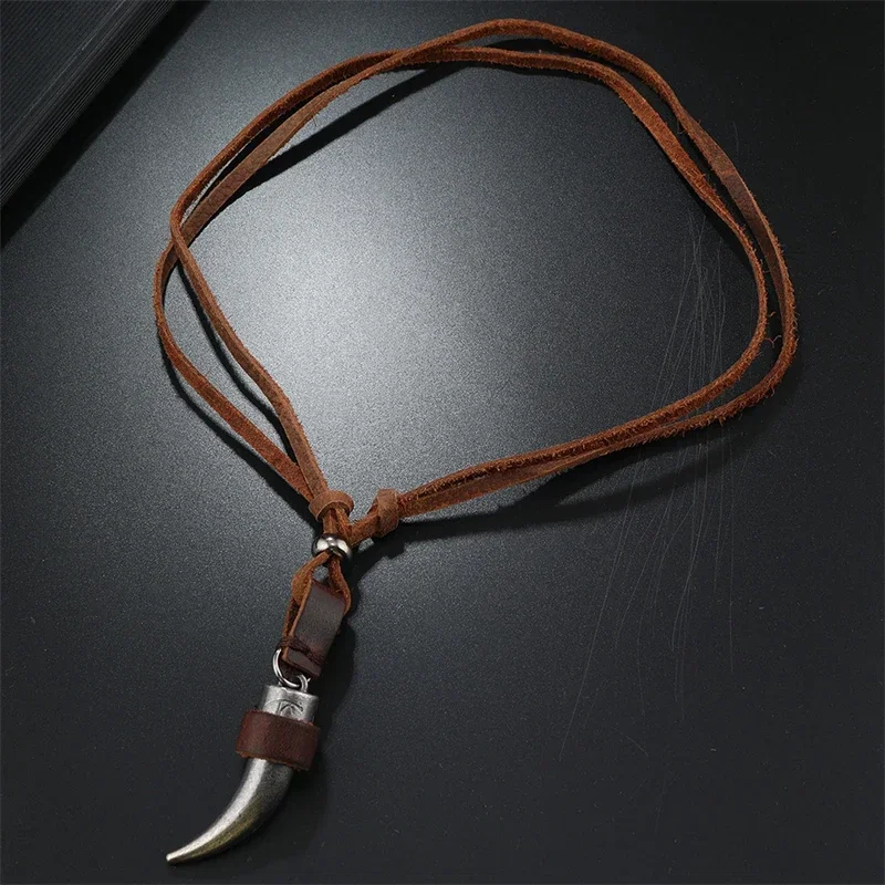 Brown Contracted Male Cowhide Leather Necklace Individual Character Horn Shape Pendant Leather Rope Necklace Man Jewelry Gift