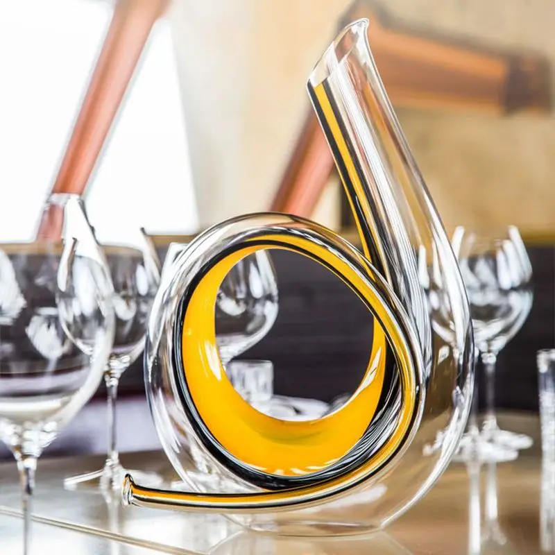 الدورق النبيذ الأحمر والأبيض الدورق على شكل خاص الراقية الخفيفة الفاخرة اليدوية الدورق المنزل