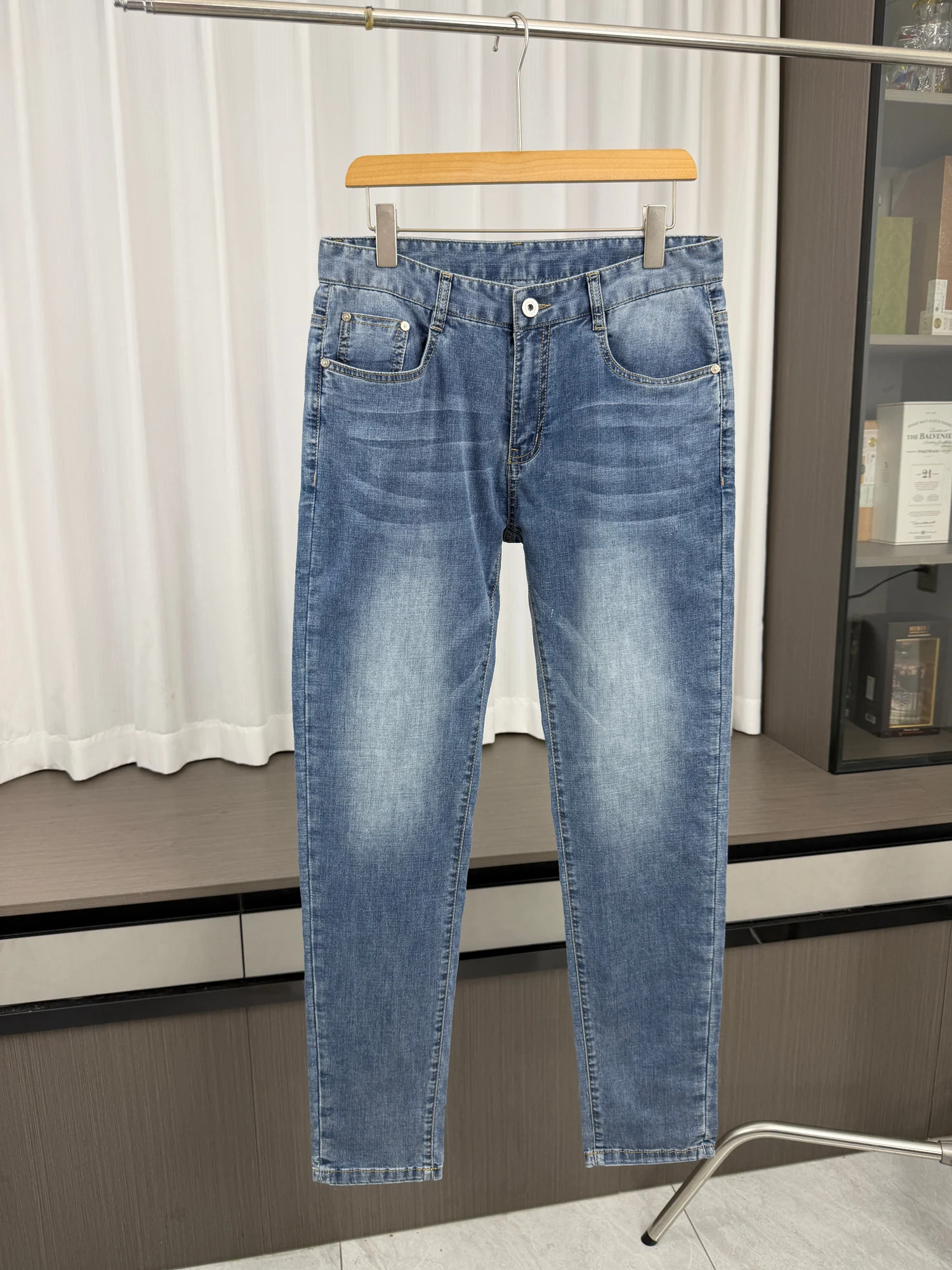 

Men's Summer Thin Comfortable Breathable Straight Casual Jeans Fashionable Water Washed Jeans mid Waist Zipper Pure Color
