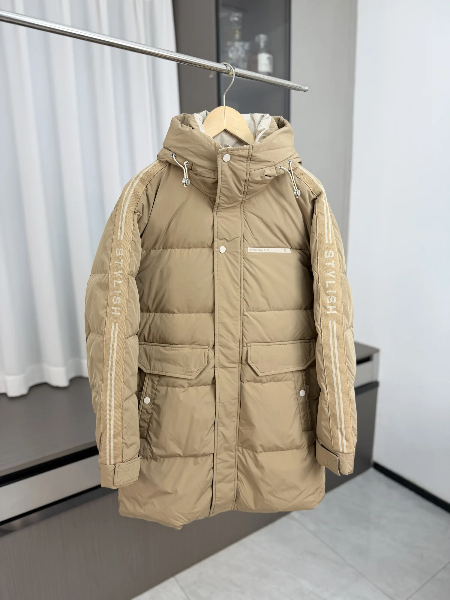

Warmth And Sle: Thiened Winter Puffer Jaet for Men Faionable Urban Youth Outerwear Du down Hooded Mid-Length Coat