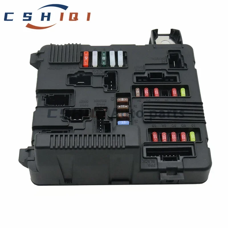 8200306033 Engine Fuse Box For Renault Megane II 1.9 Scenic 2002-2006 Automatic Transmission 8200306032 5118399300 8200262385