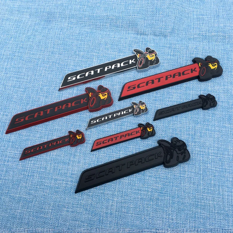 Emblema adhesivo de Metal para coche, insignia de parrilla delantera para Scat Pack Caravan Challenger SRT calibre cargador Ram Bumblebee Super Bee Ring Key