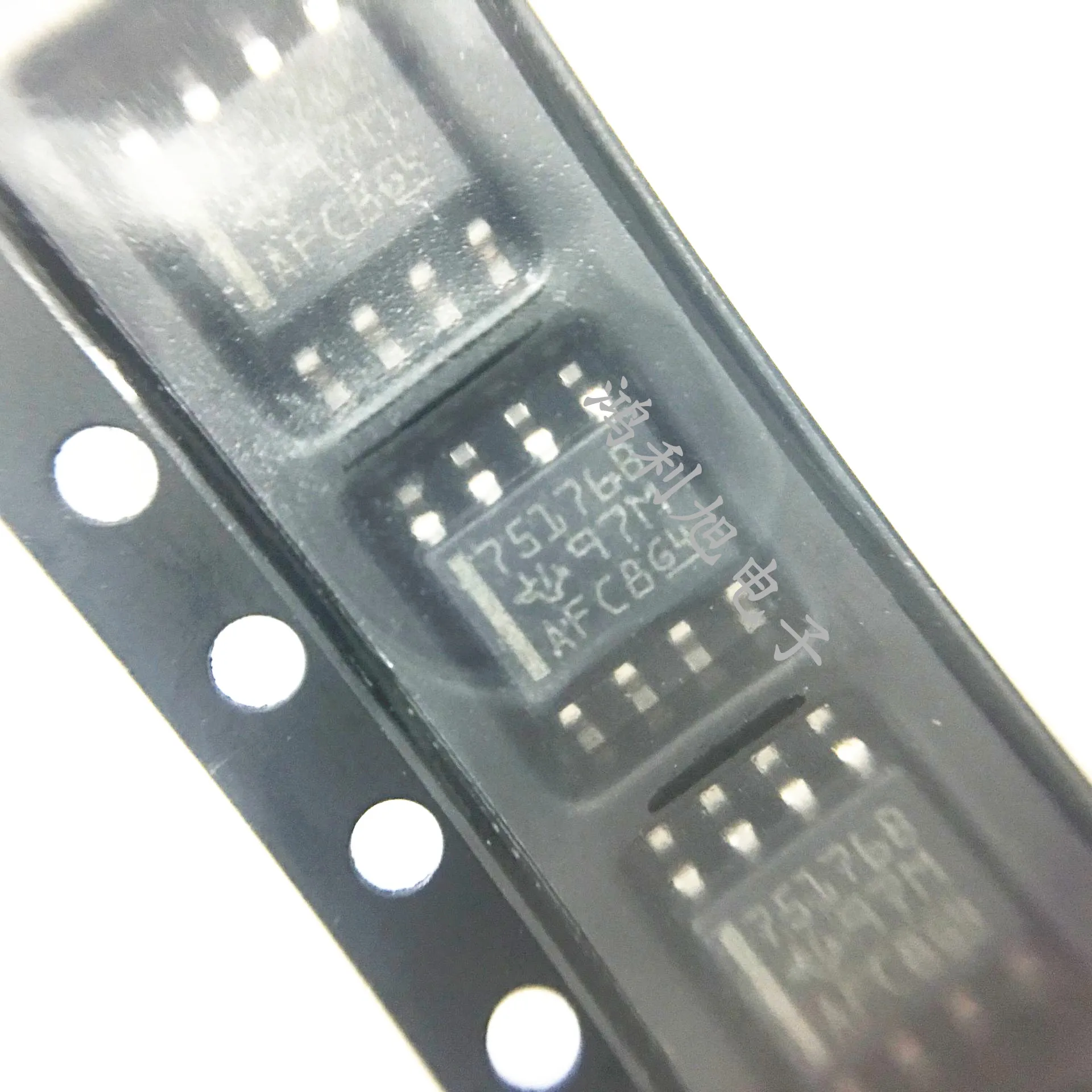 10PCS/Lot SN75176BDR MARKING: 75176B Single Transmitter/Receiver RS-422/RS-485 8-Pin SOIC T/R