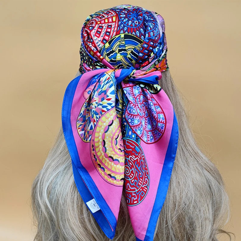 New Style Beach Sunscreen Kerchief The Four Seasons Square Scarves Women Popular 70X70CM Headscarf 2023 Luxury Design Silk Hijab