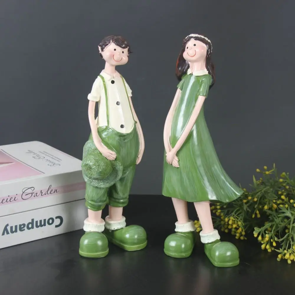 

2Pcs/set Hand Painted Lovely Couple Statue Cartoon Craft Resin Couple Ornament Cute Children's Ornaments Children's Gift