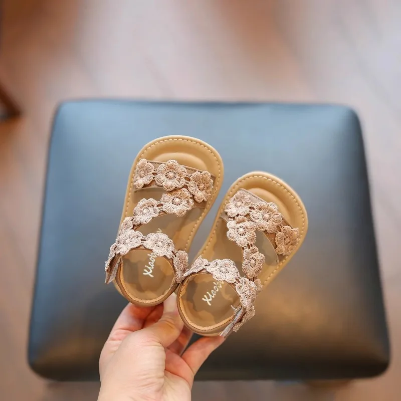 Kleinkind-Laufschuhe mit Offener Spitze Süße Blumen Baby-Sandalen Weiche Sohle 2026 Sommer Neue Kinder-Strandschuhe Rutschfest Trendig – Detail 5