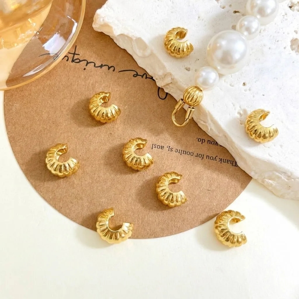 50 Stück 18K vergoldete offene Quetschperlen-Abdeckungen, gestreifte Quetsch-Endperlen, Stopper, DIY-Handwerkszubehör für die Schmuckherstellung – Detail 1