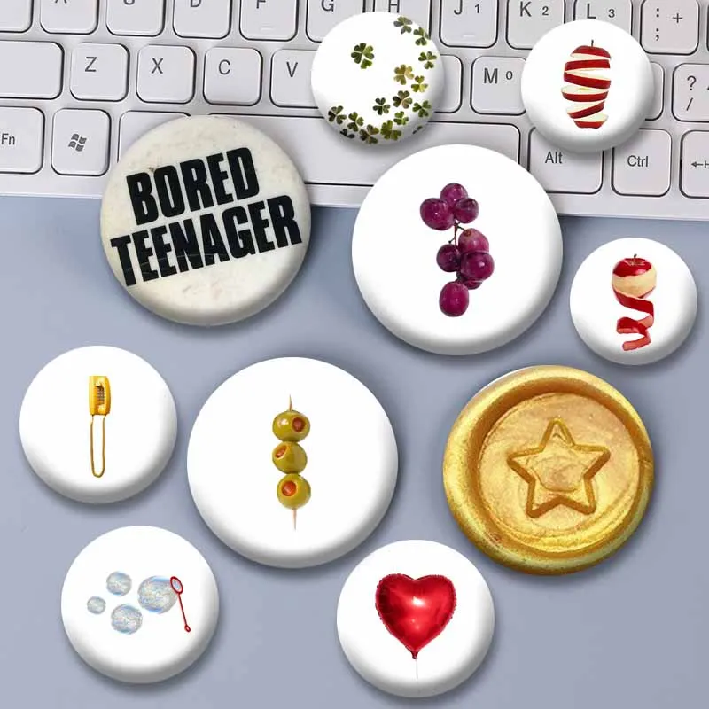 32/58mm Funny Smile Face Meme Star Balloon Lapel Pin Handmade Round Badges Backpack Clothes Shoes Jewelry Ornaments Brooch Gifts