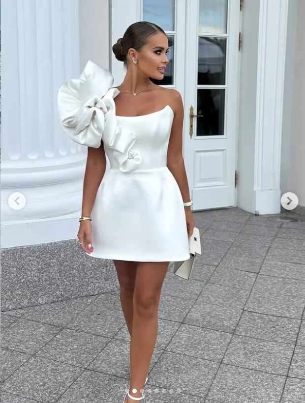 فستان حفلة موسيقية قصير أنيق من الساتان مكشكش بطبقات رداء حفلات على شكل حرف A تصميم جديد فساتين حفلة موسيقية صغيرة بدون ظهر بدون أكتاف