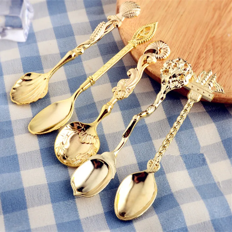 

Vintage Royal Style Coffee Table Spoon Carved Flower Teaspoon Milk Spoon Ice-Cream Sugar Cake Spoon Kitchen Accessories 5Pcs/Set