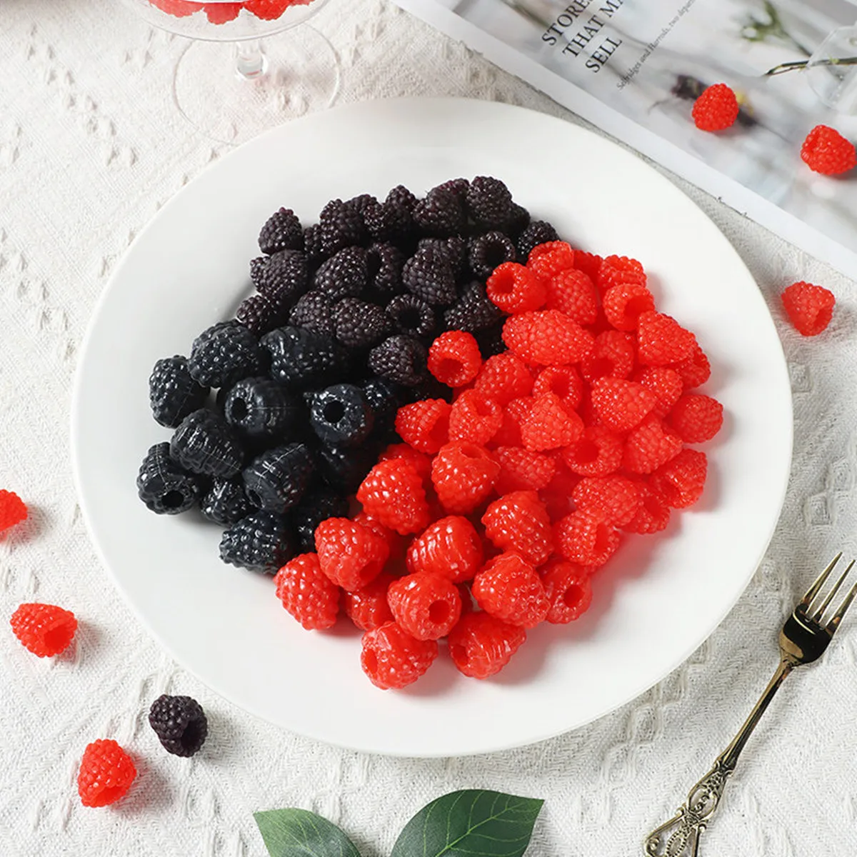 10 Stück Künstliche Himbeer- und Brombeer-Sets, Realistische Fruchtmodelle, Fotografie-Requisiten, DIY-Basteleien, Tortendekoration H – Detail 6