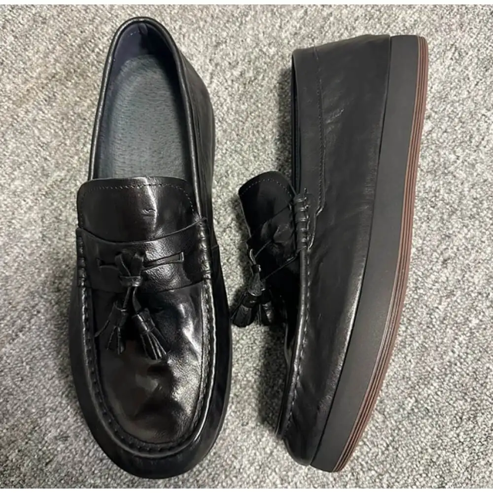 Handcrafted Black Leather Tassel Loafers – Superior Craftsmanship, Modern Elegance