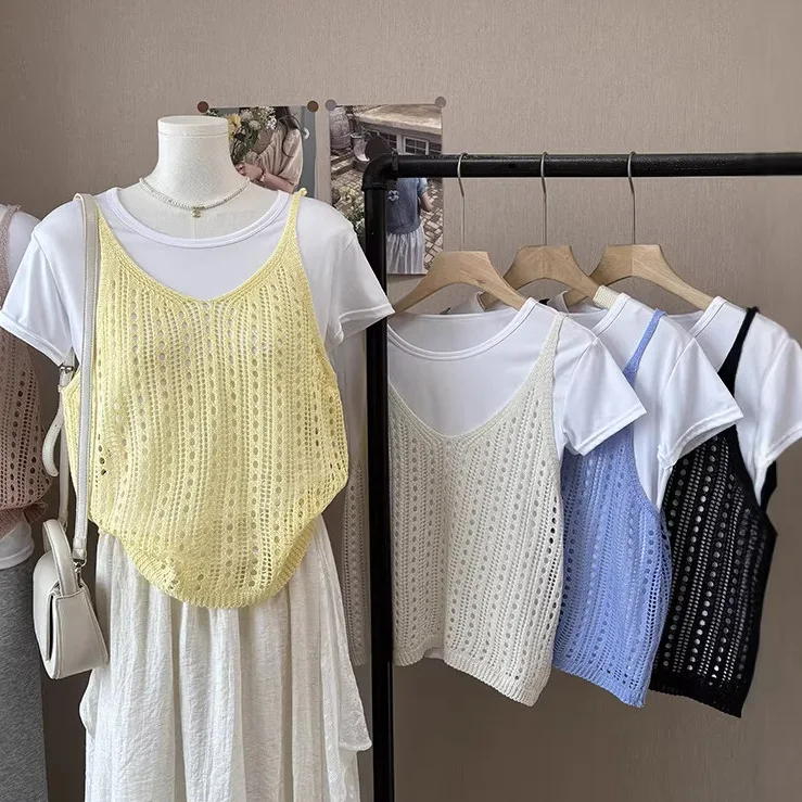 

Модный летний комплект для женщин: футболка с коротким рукавом и V-образным вырезом, ажурный вязаный топ и юбка макси с высокой талией