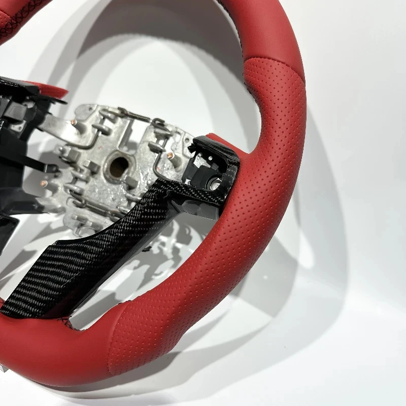 

High-quality red leather personalized car steering wheel suitable G8, Commodore VE, and SS