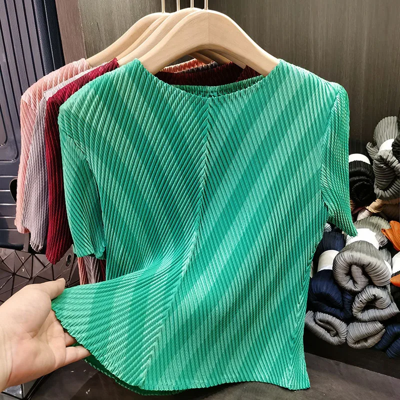 

Striped Miyake Pleated Short Sleeve Top Women 2025 Summer Fold Slim Slim Stretch Premium Feel Round Neck Pleat T-shirt Women