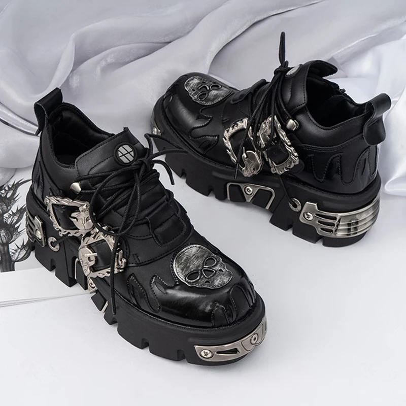 Gothic Punk Style Women Sneakers Flat Platform Metal Toe Chunky Sneakers 2023 Rock Design Black Shoes Casual Runway Walk Shoes