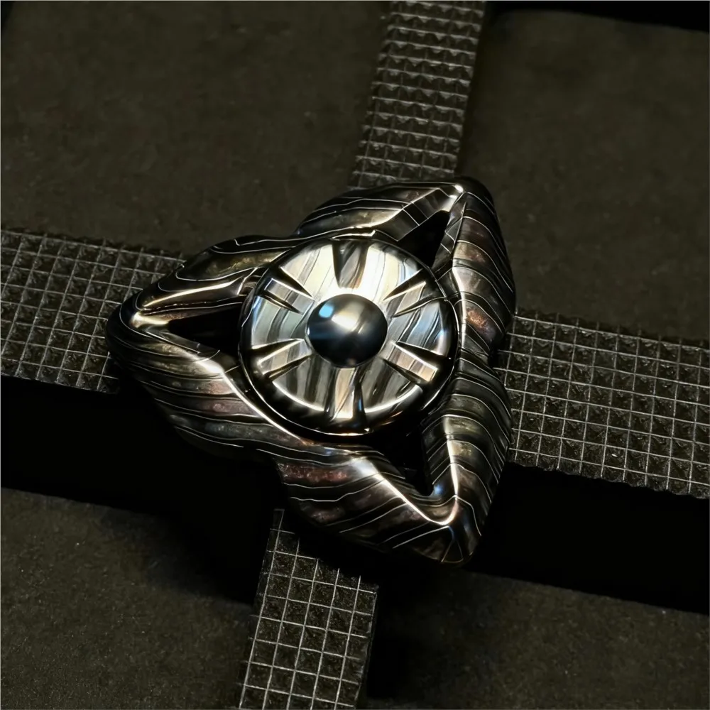 Grey Crossing EDC Leviathan Fidget Spinner Stress Relief Toy Three-Bladed Spinner Handling Feel Gyro Anxiety Relief Gadget