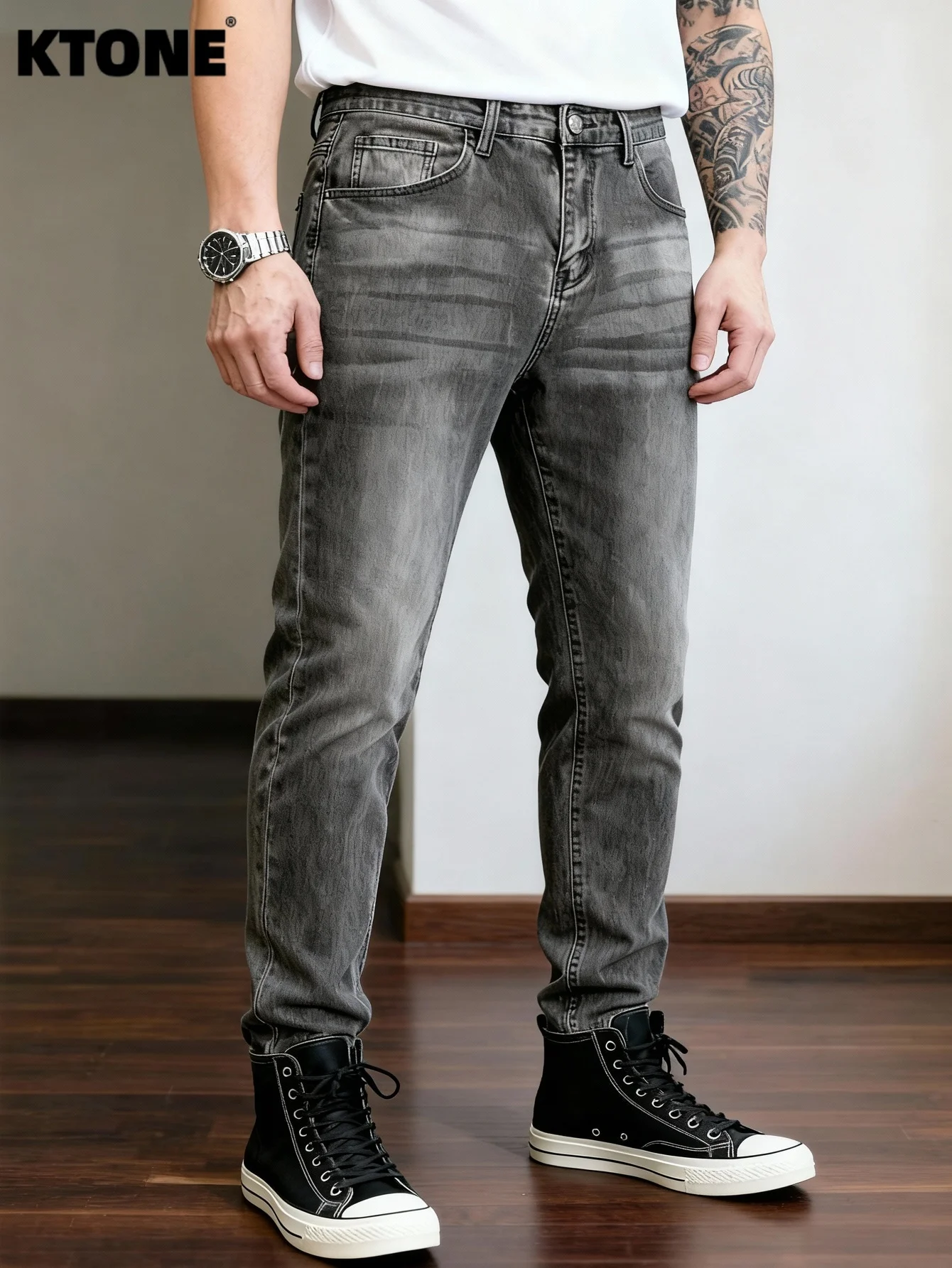 

Men's Minimalist Blank Space Style Slim Fit Pants for Dating & Black-and-white Image Exhibition