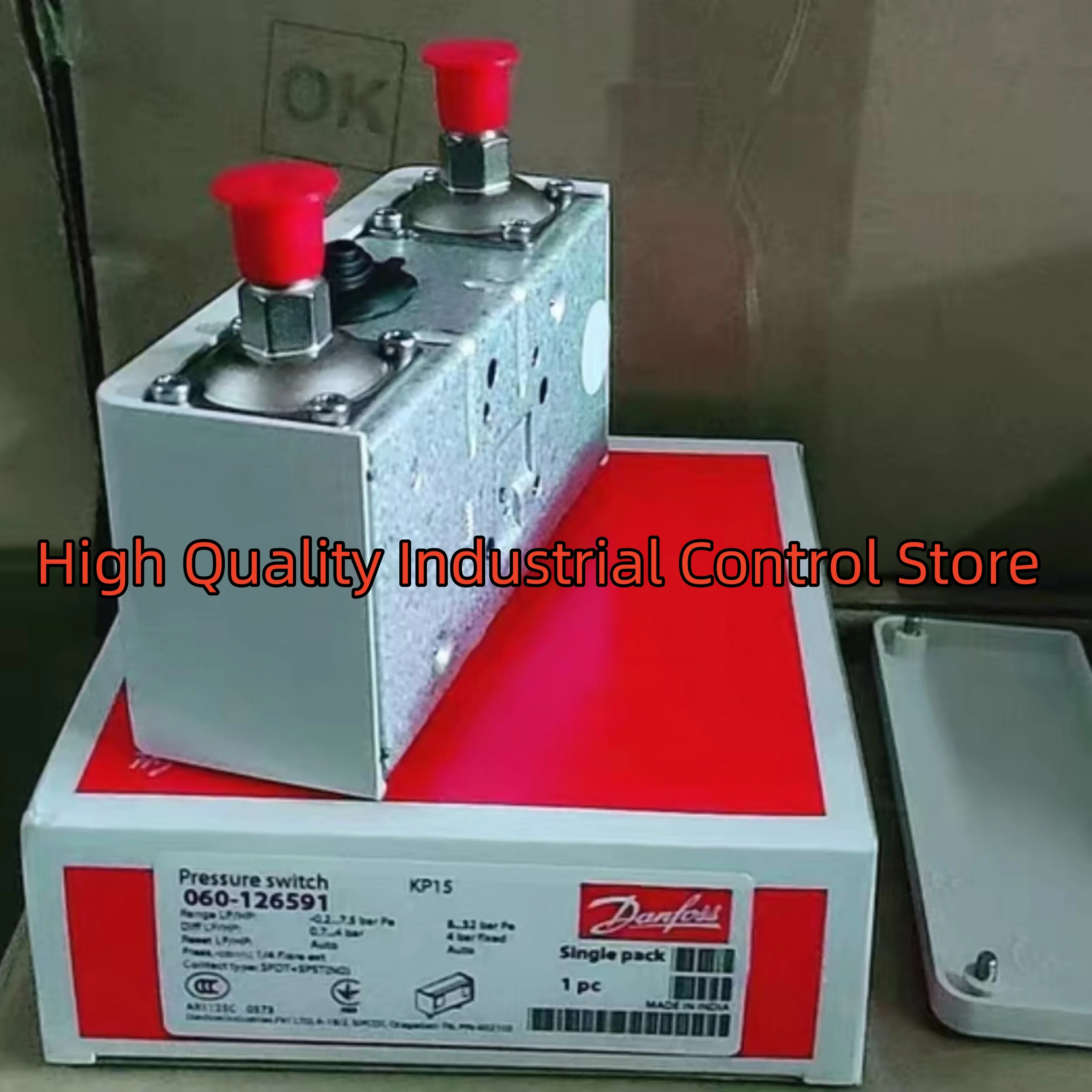 

060-126591 KP15 060-183291 KP15 Новый оригинальный датчик давления