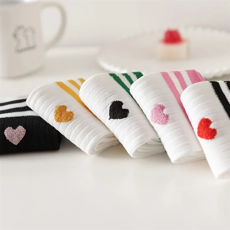 1 Pair of Love Striped Medium Length Socks - Comfortable And Breathable, Cute And Sweet First Love Women\'s Socks