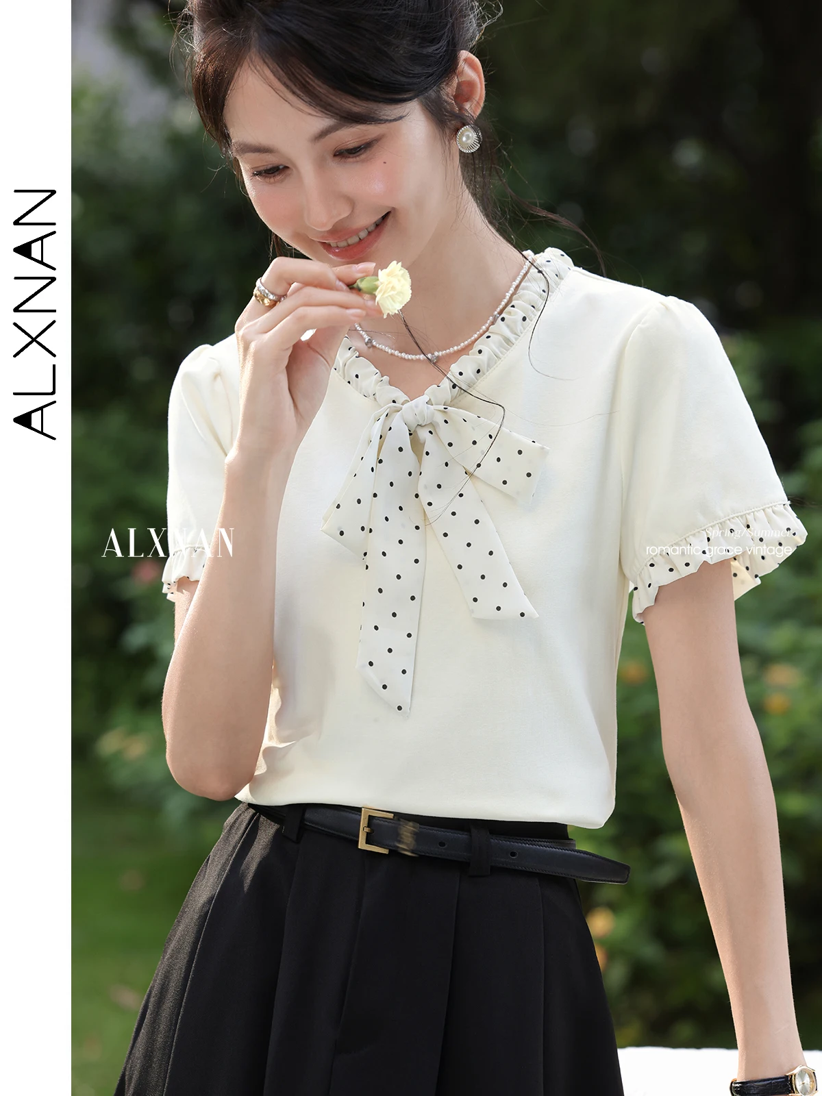 

ALXNAN Women's White T-shirt V-neck Polka Dot Lace-up Design T-shirt 2025 Summer Elegant Cotton Short Sleeve Tops Ladies L55866