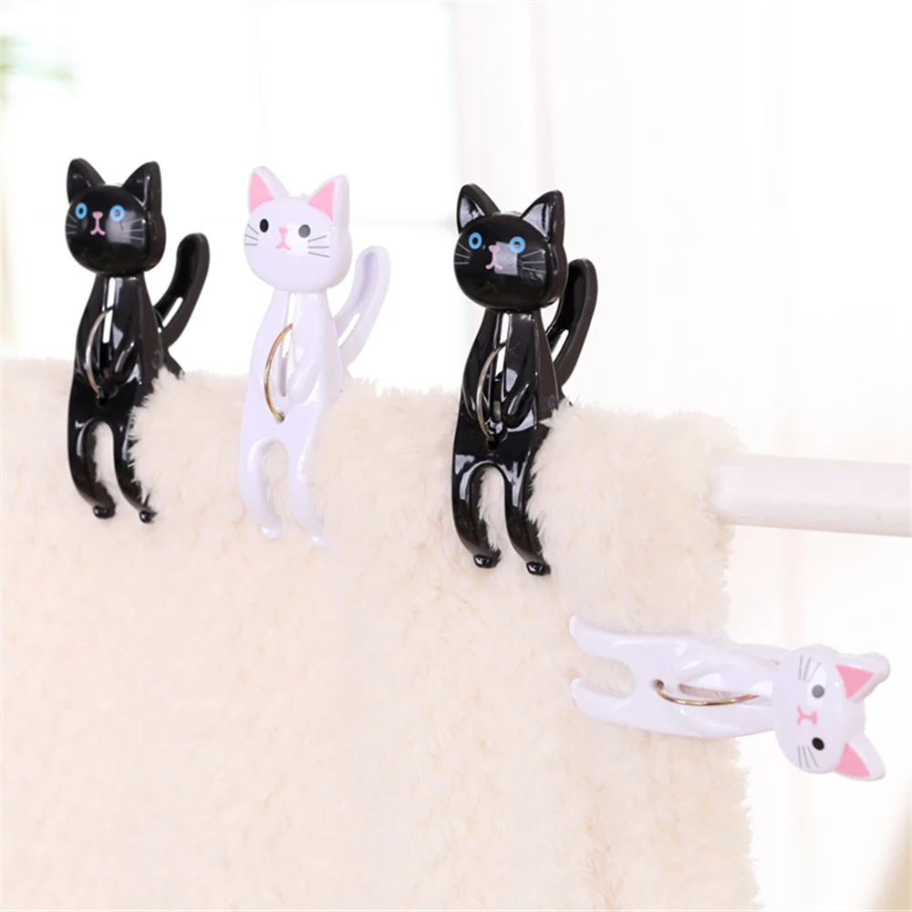 2pcs Beach Chair Clips Windproof Non Slip Clamps Plastic Clothes Pegs Home Storage ganization Beach Towel Clamps view 5