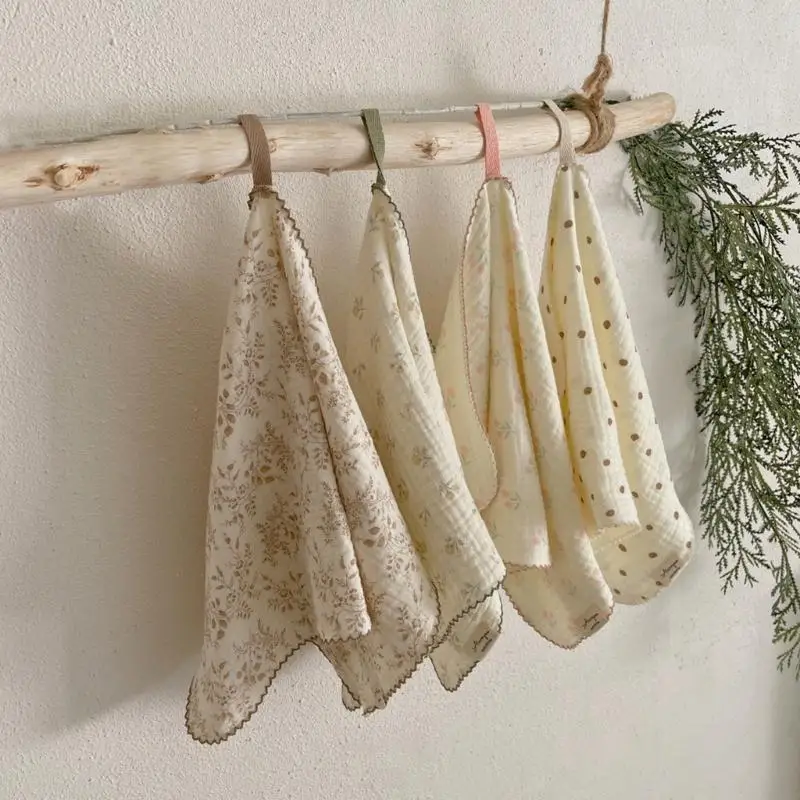 

Q22D Burp Rags Muslin Burp Clatp