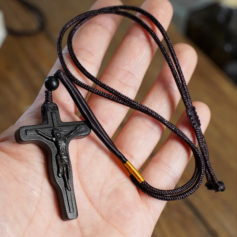 Crocifisso Legno Ulivo: Recensione e Valutazione del Bracciale in Legno di Ulivo per Uomini