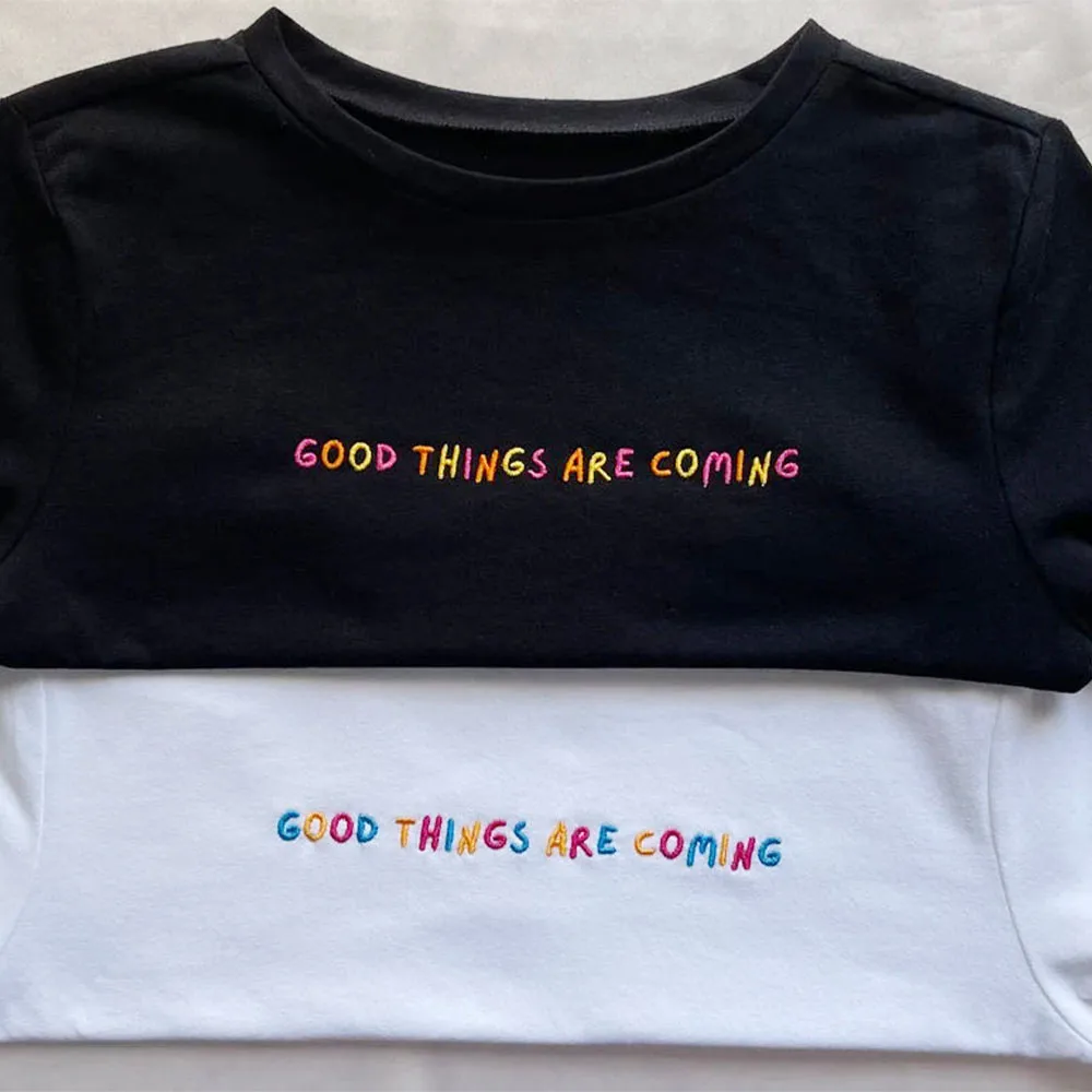 Good Things Are Coming Rainbow Letters Embroidered Printing Crop Tops Short Sleeve Slim Sexy Cotton Shirts Ins Fashion Y2K Tees