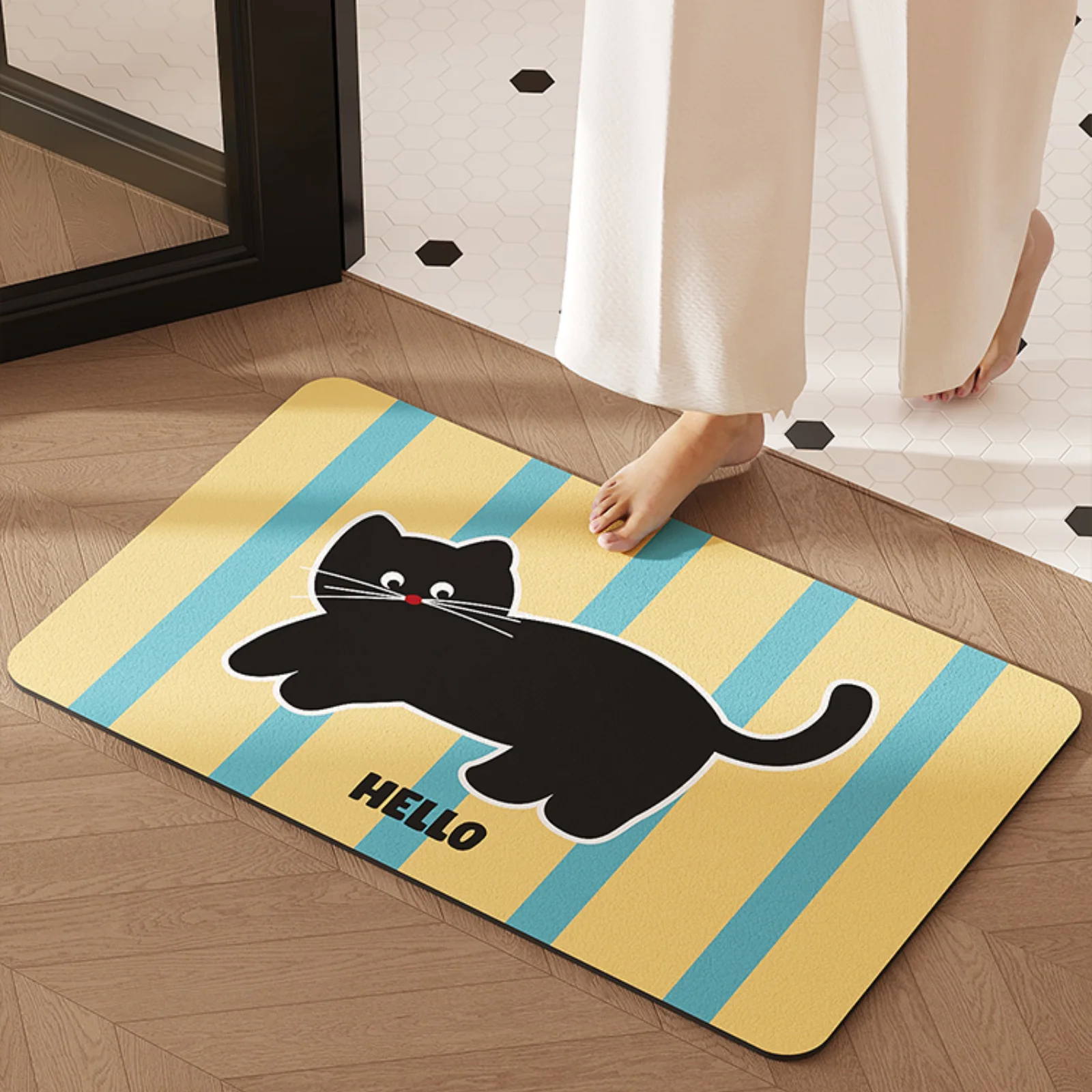 Kawaii Kitty Pattern Flannel Rug Non-slip Absorbent Floor Mat Bright Color Block Design for Entryway Kitchen Bathroom Decor