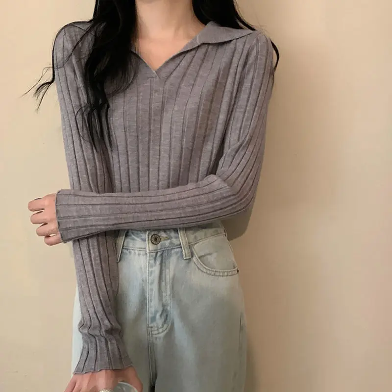 Wanita musim gugur dan musim dingin Barat gaya mantel dengan V-neck Sweater di bawah 2024 baru rajutan Sweater Chic Top kemeja dasar