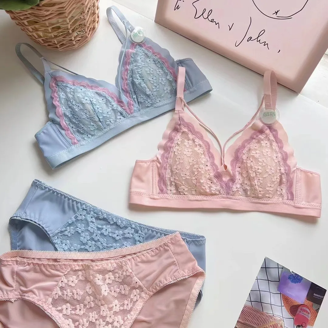 女性のためのフレンチレースの三角形のカップ、超薄型のランジェリー、通気性のあるブラ、大きな胸のショー、小さなラテックス、ウサギの耳、ブラ、オリジナル