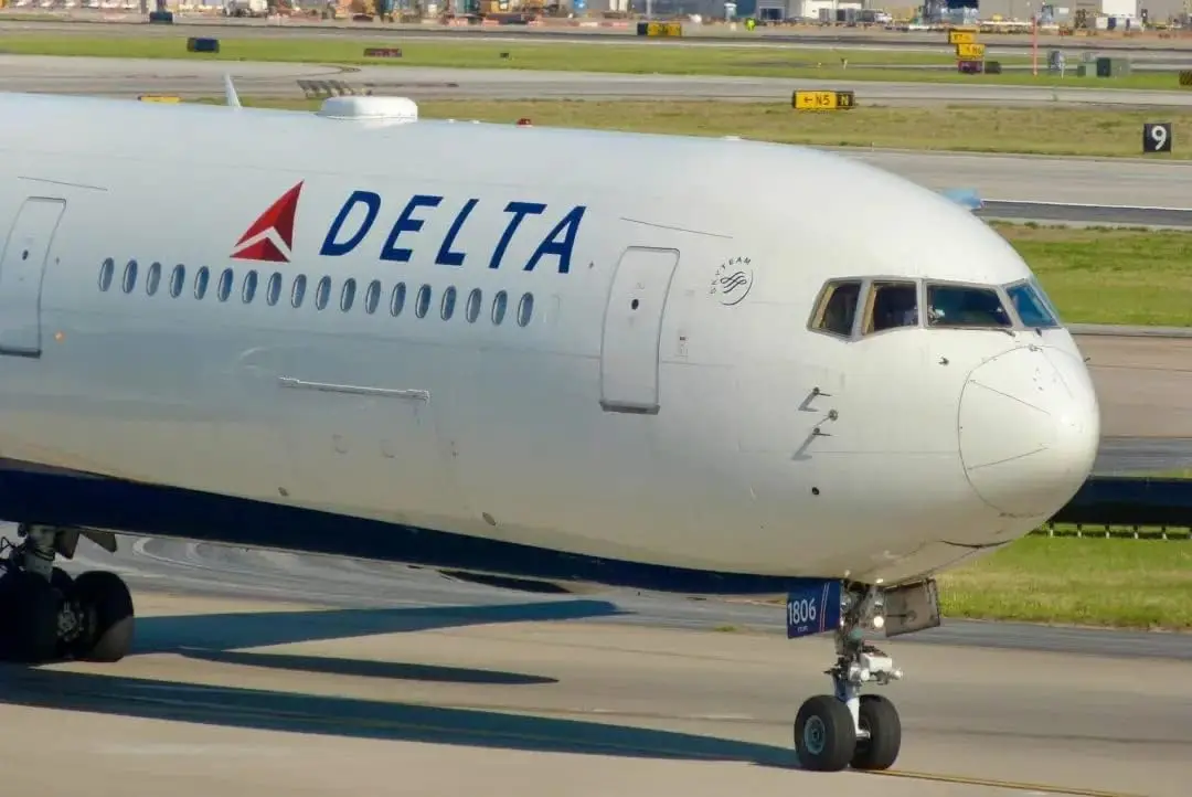 1:400 مقياس نموذج طائرة الخطوط الجوية الأمريكية دلتا B747 نموذج طائرة طائرة معدنية يموت الصب سبيكة الطائرات للهدايا والتجميع #6