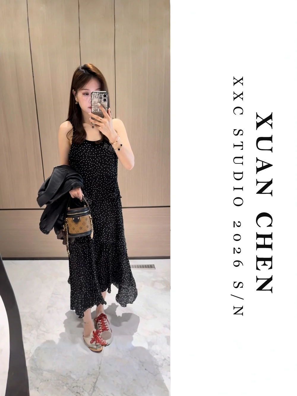 

Нежное платье в горошек миди длины на весну-лето с внутренней майкой, повседневное, свободного кроя, с мягкой тканью, без рукавов, фасон H