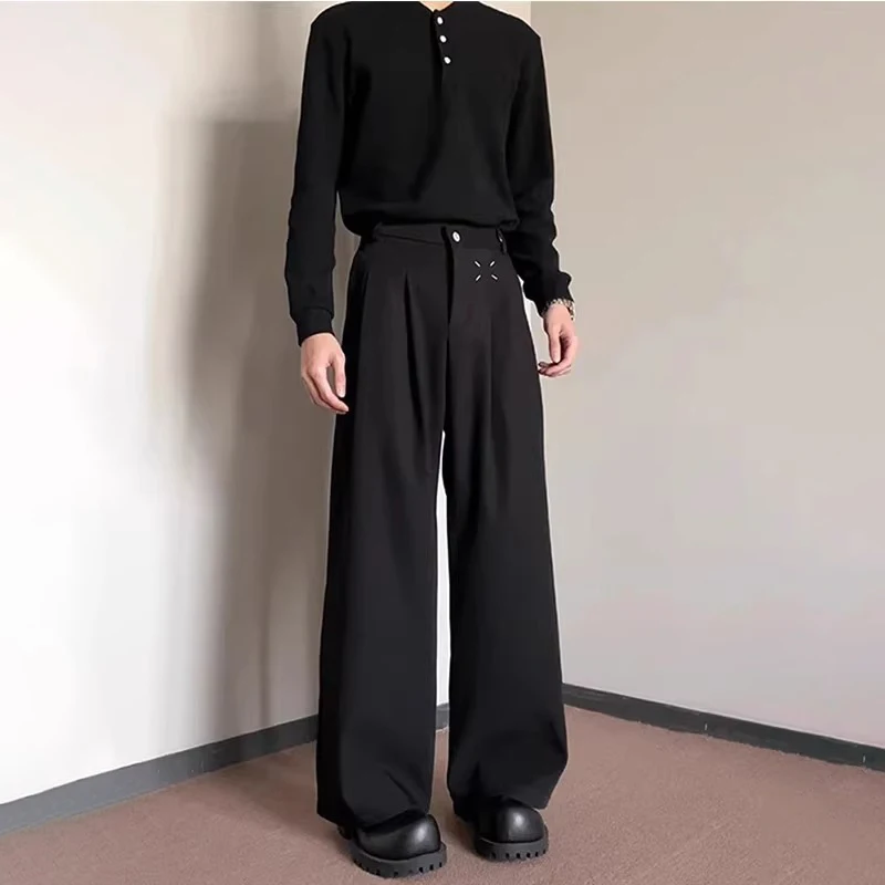 WTHT 패션 남성 단색 주름 루즈핏 아메리칸 스타일 팬츠 트렌디 신상 2025 여름 하이웨이스트 스트레이트 트라우저 2A0876