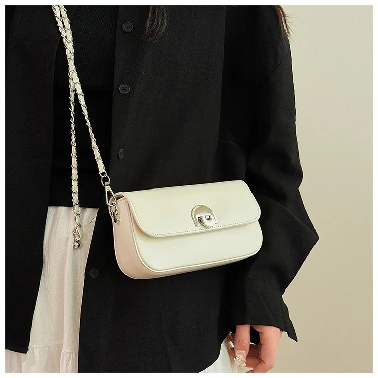 

Light luxury simple temperament women commuter style small square bag versatile casual solid color PU chain messenger bag