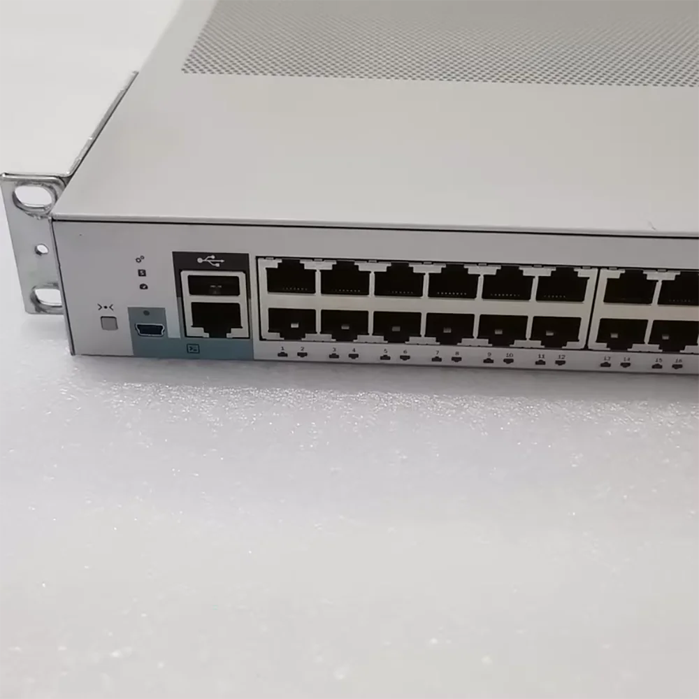 WS-C2960L-48TS-LL مفتاح إدارة الشبكة 48 منفذ جيجابت 4 جيجابت SFP