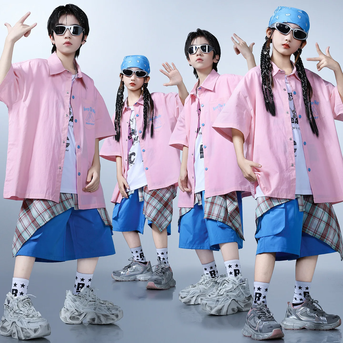 

Kid Kpop Hip Hop Clothing Pink Wide Short Sleeve Shirt Top Blue Casual Cargo Shorts for Girl Boy Street Dance Costumes Clothes