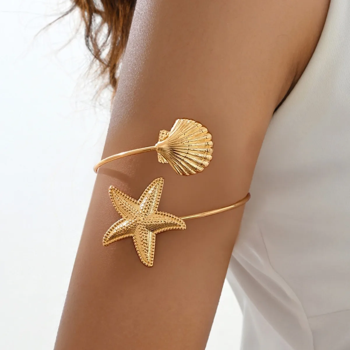 Brazalete abierto de flor de perla de imitación barroca Vintage para mujer, pulsera bohemia de estrella de mar, brazalete de concha, regalo de joyas de fiesta en la playa