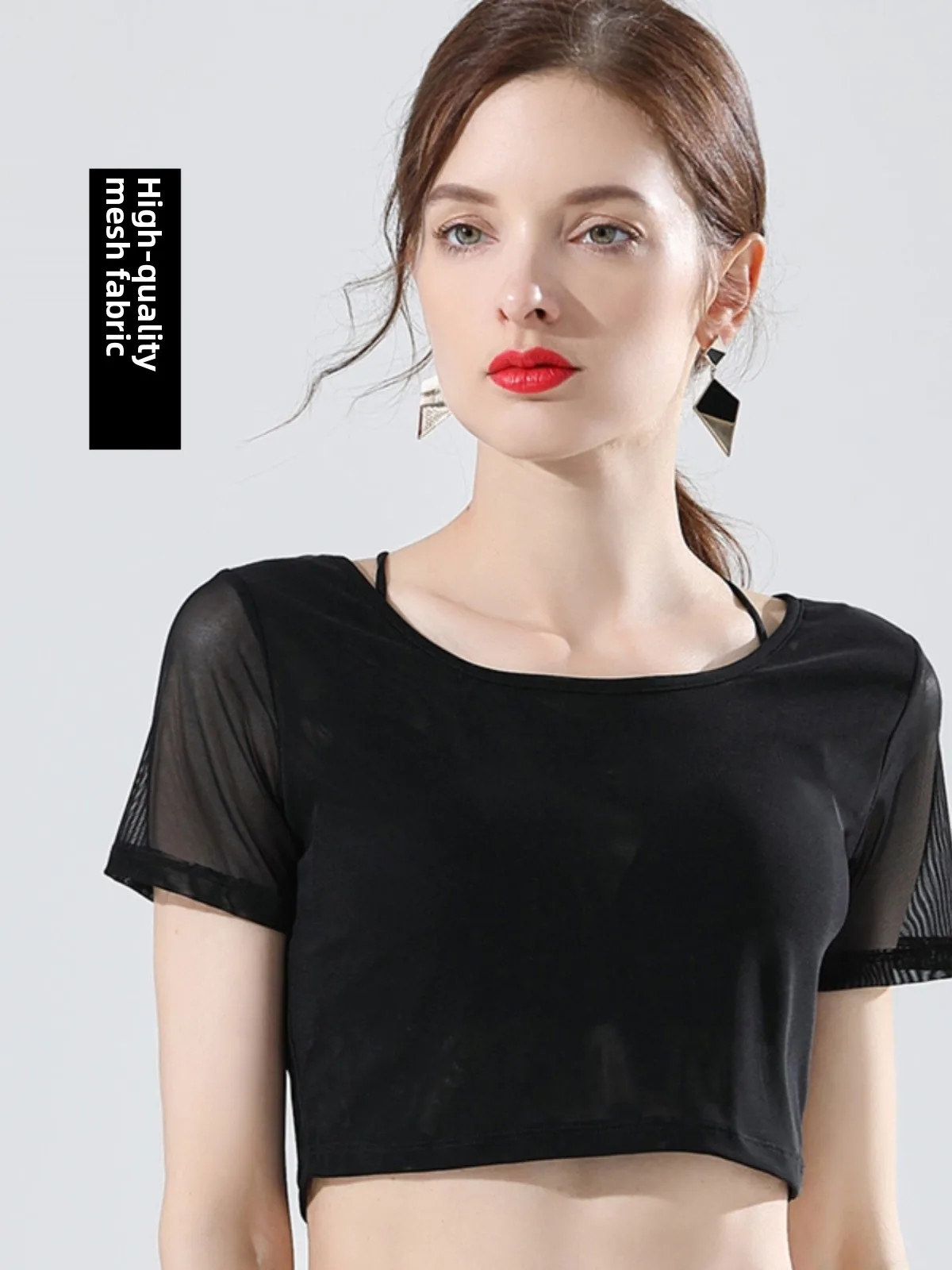 

Черный кружевной сетчатый укороченный топ с круглым вырезом и коротким рукавом, внутренняя майка-белье, летняя женская модная облегающая модель 2025 года