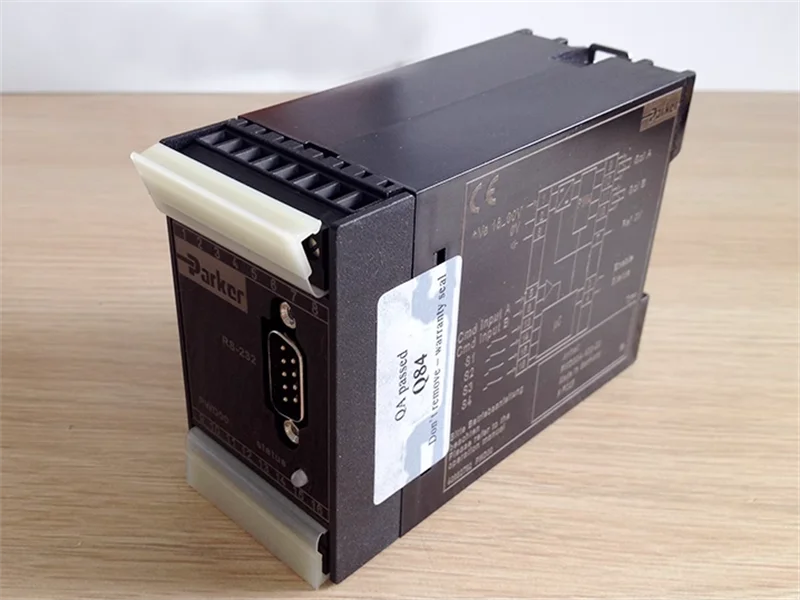 วาล์วไฮดรอลิก Parker เป็นสัดส่วน PWDXXA-400 PLC ใหม่อินพุตแบบอะนาล็อก UN222-1BH32-0XB0คุณภาพสูง