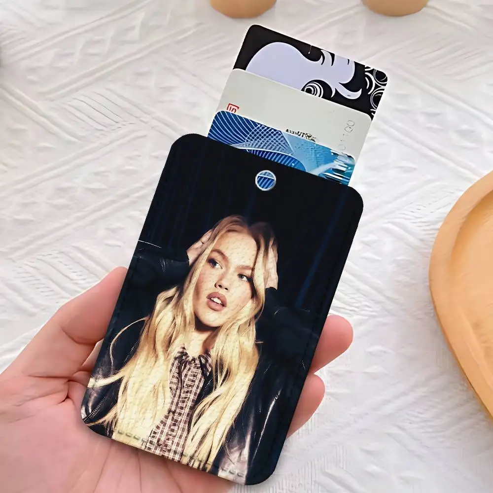 F-Freya S-Skye Singer Custom Access Card Case ซองใส่บัตรหนัง ซองใส่บัตรสำหรับเดินทาง ของขวัญ