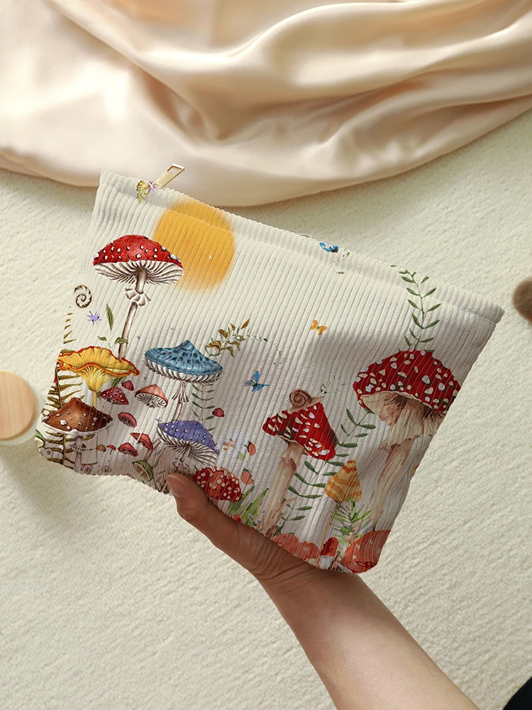 Clutches Mushroom Butterfly Printed Makeup Bag, Cute Fairy Tale Style, Multifunctional Storage Bag, Travel Makeup Bag