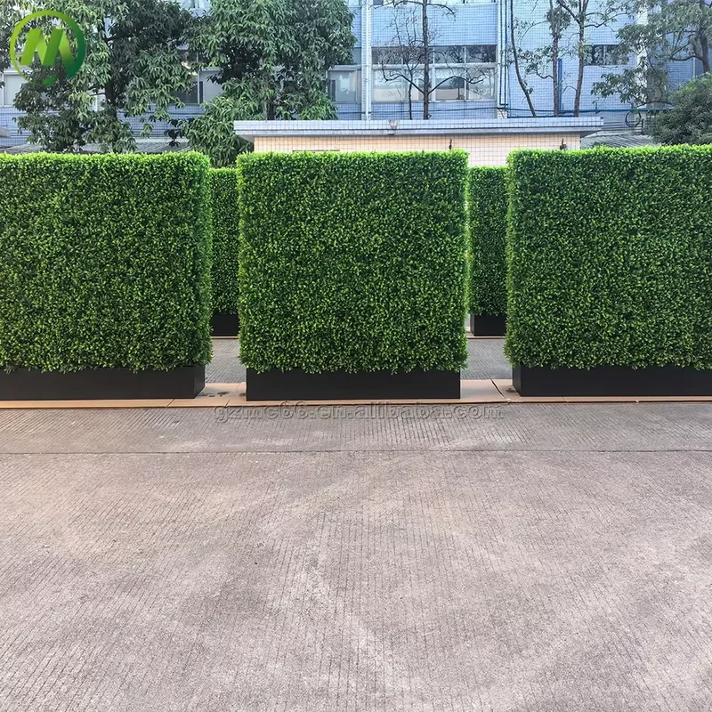 for Anti-UV Plastic Artificial Boxwood Hedge Privacy Fence Green Garden Grass Wall with Black Planter
