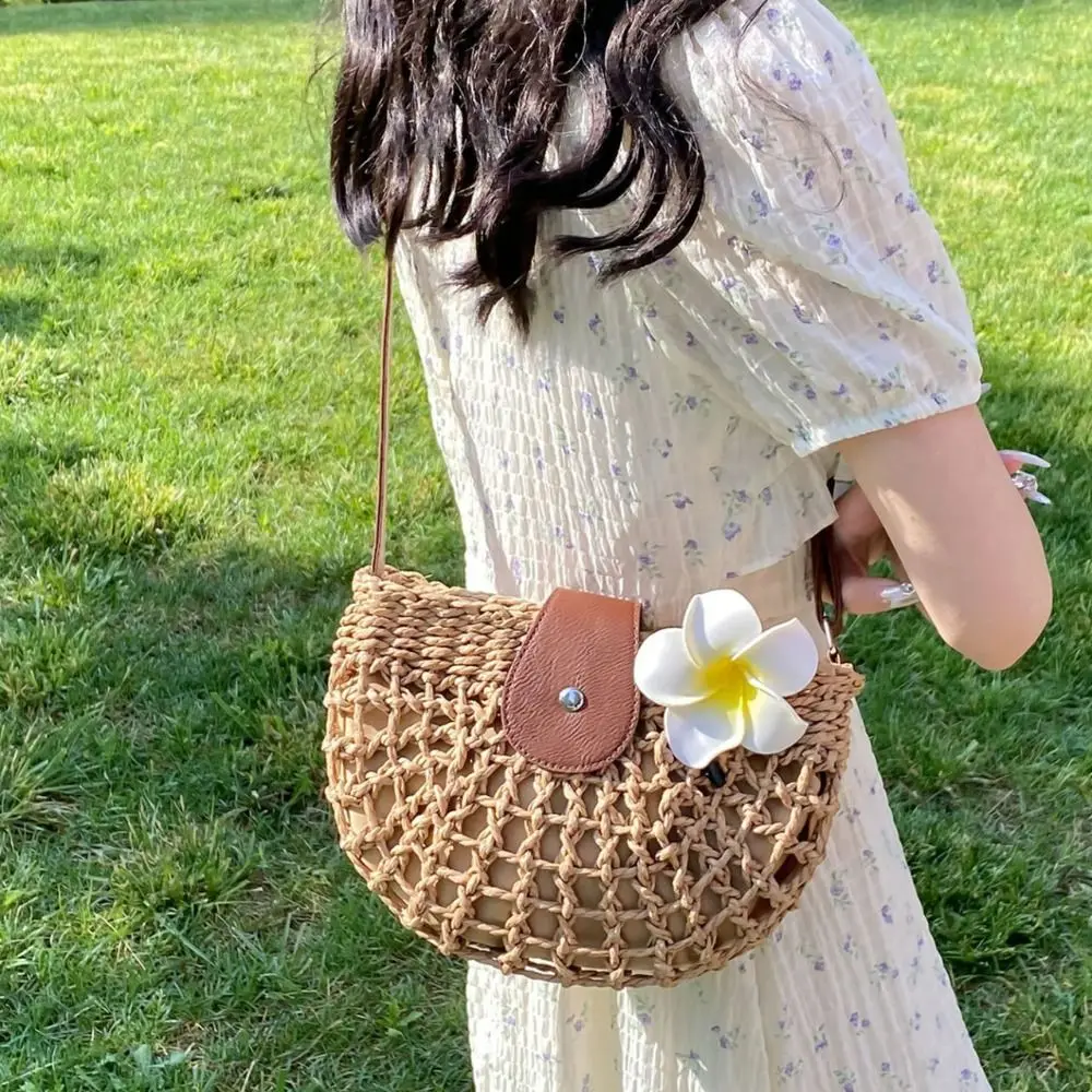 Portable Bohemian Weave Straw Shoulder Bag Hollowed Out Rattan Semicircle Crossbody Bag Large Capacity Handbag Beach Bag Beach