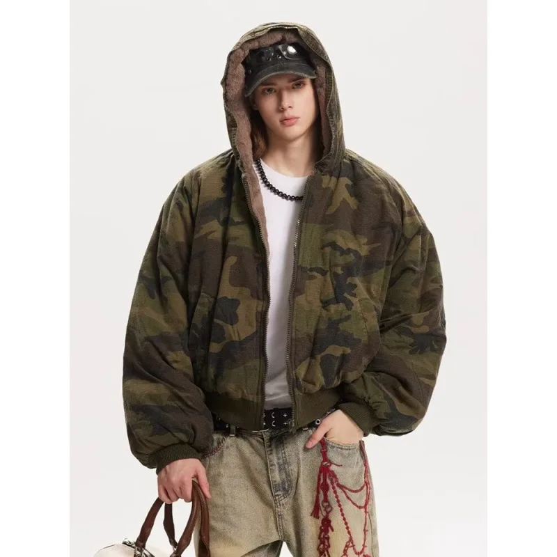 

Men’s Fleece-Lined Camo Hooded Jacket, Windproof Warm Winter/Autumn Coat, Retro High-Street Coats for Man