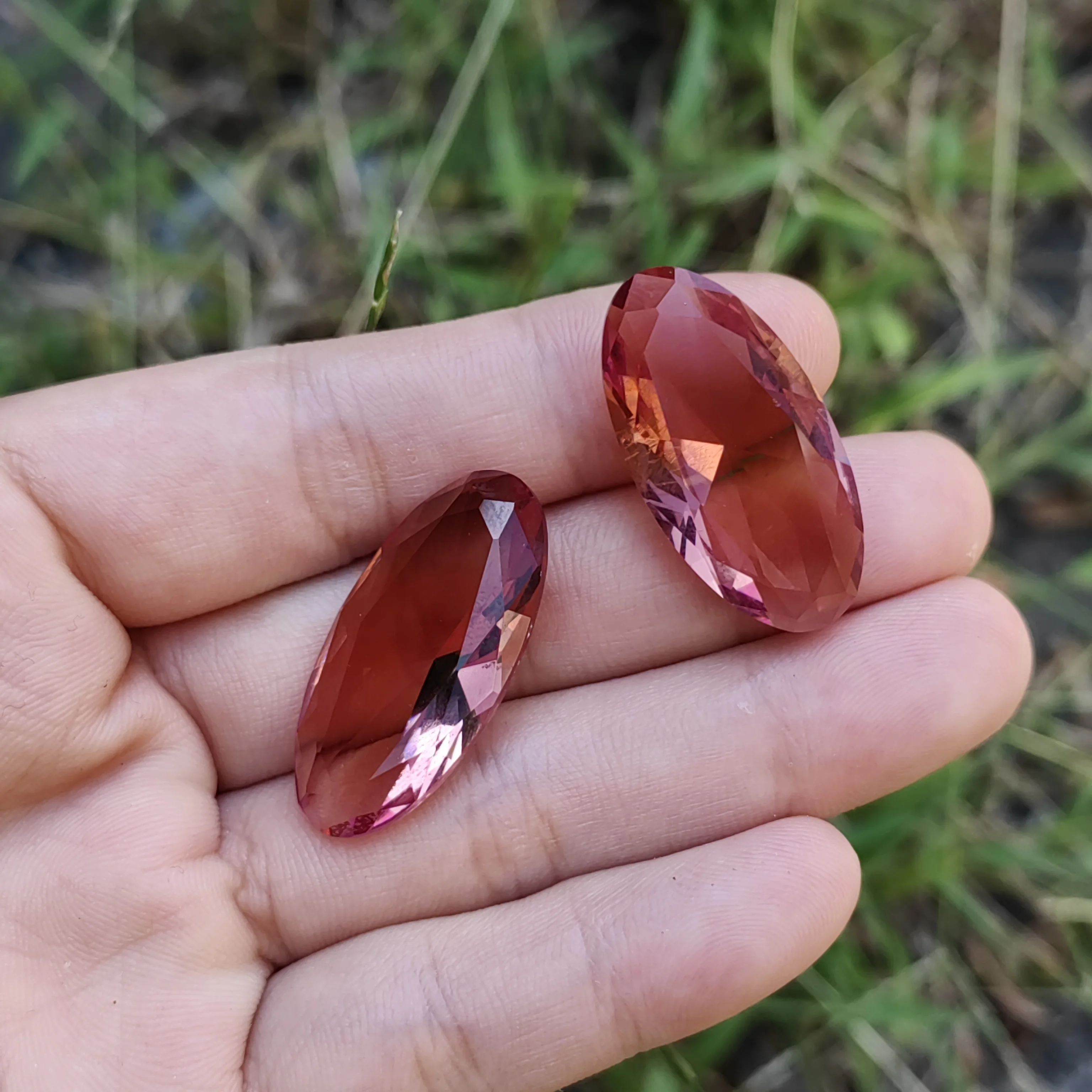 BOCARMAN Synthetischer Farbwechsel-Sultanit Diaspor Ovaler Flacher Loser Stein DIY Passender Stein für Islamische Tasbih Gebetskette – Detail 4