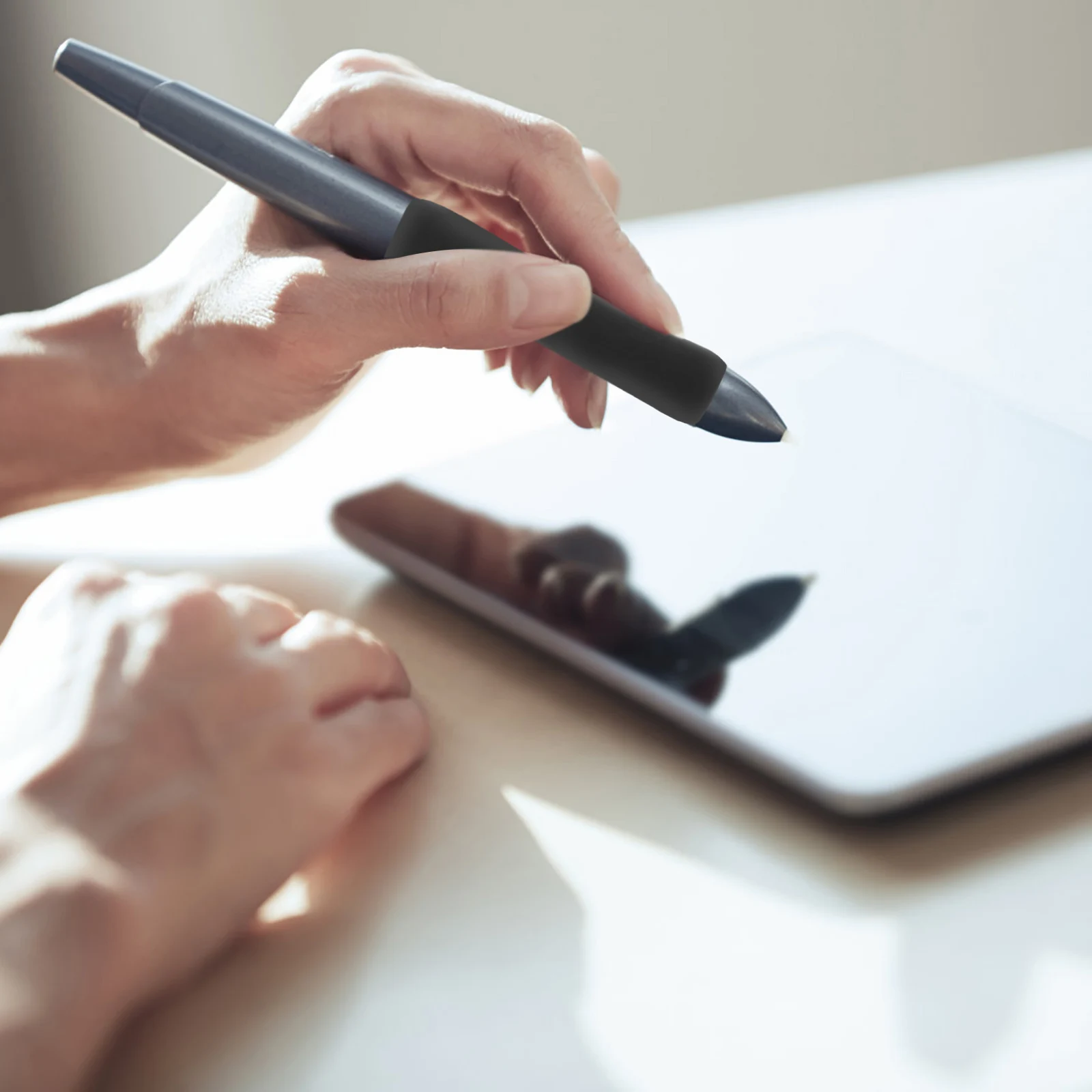 

6pcs Pen White Black Protective Cover Short Silicone Stylus Case Pen Pencil Protective Sleeve Sleeve Anti Scratch