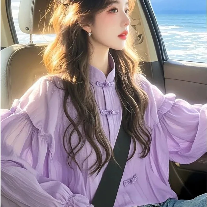 

Элегантная фиолетовая рубашка 2025 года, ранняя весна, новый тонкий шикарный топ в китайском стиле, женская свободная блузка с длинным рукавом, завязкой на талии и пуговицами